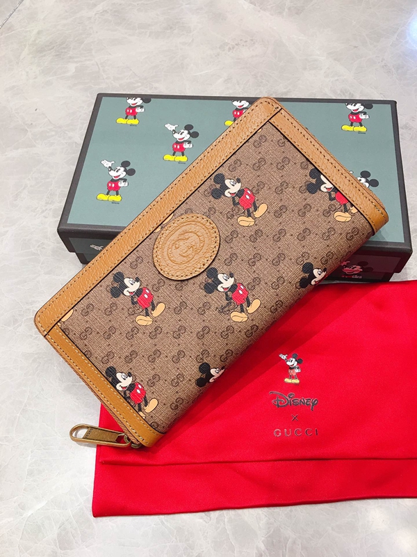 グッチ財布 レプリカ正面デザイン